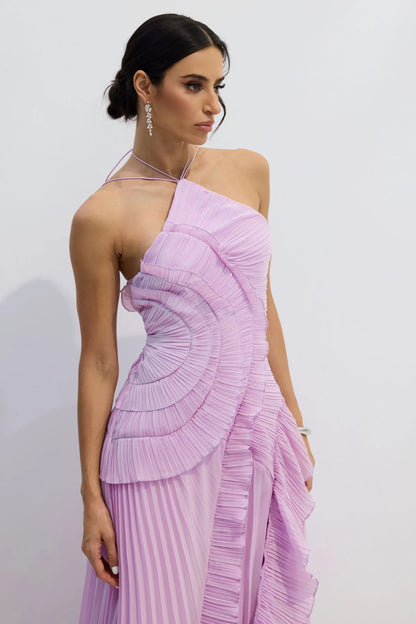 VESTIDO MIDI PLISADO ASIMÉTRICO CON CUELLO ALTER